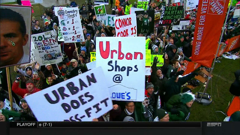 Illustration for article titled "Urban Meyer Is A Juggalo": Your College GameDay Sign Roundup